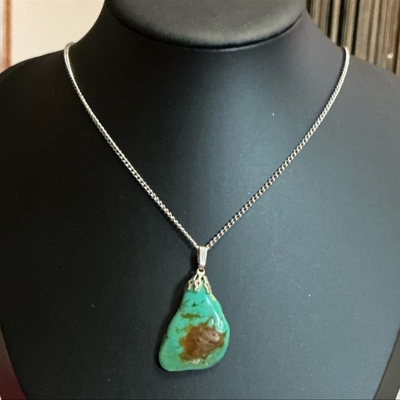 Turquoise Pendant Necklace - Picture 2 of 6